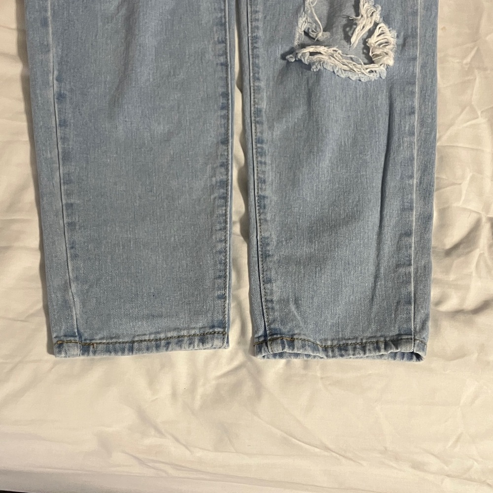 Loose Ripped Jeans - Picture 4 of 4